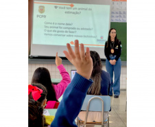 Abril Laranja: maus tratos não se limitam à agressão física, denuncie!