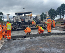 primeiras placas de concreto da duplicação da PRC-466 entre Guarapuava e Palmeirinha