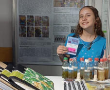SEED ESTUDANTE PREMIADA MAIOR FEIRA DE CIÊNCIAS