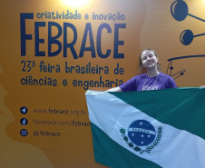 SEED ESTUDANTE PREMIADA MAIOR FEIRA DE CIÊNCIAS