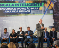 Governo do Paraná lança concurso de inovação para criação de bengalas inteligentes