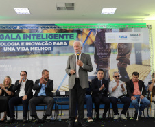 Governo do Paraná lança concurso de inovação para criação de bengalas inteligentes