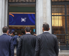 B3