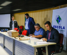 Consórcios apresentam propostas para Centrais de Atendimento ao Cidadão do Paraná