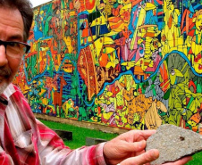 Nova exposição do MAC Paraná celebra os 80 anos do artista  Rogério Dias