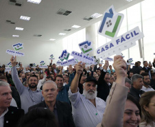 Casa Fácil Paraná chega a 110 mil famílias beneficiadas e investirá mais R$ 1,5 bilhão