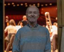 Antonio Mariano Thomazini, mais conhecido como Totó, que já foi músico da orquestra e hoje atua nos bastidores.