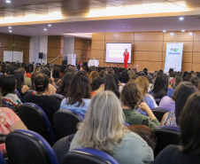 SEED - NRE de Umuarama capacita 600 professores em evento regional sobre autismo e inclusão