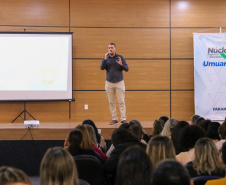SEED - NRE de Umuarama capacita 600 professores em evento regional sobre autismo e inclusão