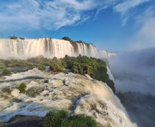 Foz do Iguaçu é um dos destinos de julho mais buscados por estrangeiros no Booking 