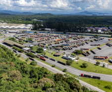 Porto de Paranaguá recebe o maior volume de caminhões da história no Pátio de Triagem