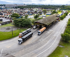 Porto de Paranaguá recebe o maior volume de caminhões da história no Pátio de Triagem
