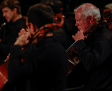 Por trás da sinfonia: a história de quem dá vida à Orquestra Sinfônica do Paraná