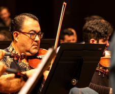 Famílias, movimentos, disposição no palco: confira como funciona uma orquestra sinfônica