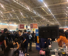 Estudantes da rede estadual descobrem oportunidades na feira Un iver so UFPR 2025