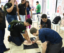 UEM Com mais de 100 projetos, UEM mostra força da ciência na Expoingá 2025