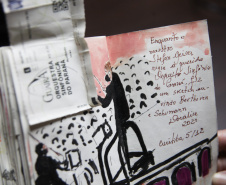 Fã da Orquestra Sinfônica do Paraná e de Beatles, artista ilustra concertos há mais de uma década