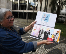 Fã da Orquestra Sinfônica do Paraná e de Beatles, artista ilustra concertos há mais de uma década