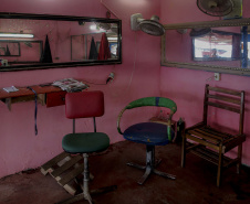 BRDE - mergulho caleidoscópico entre dragas e dragões, da fotógrafa Vilma Slomp nova exposição no Espaço Cultural BRDE