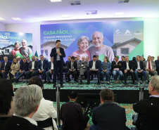Casa Fácil Paraná chega a 110 mil famílias beneficiadas e investirá mais R$ 1,5 bilhão