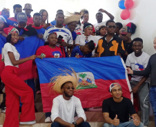 SEED - Inclusão: comunidade haitiana celebra identidade e cultura no Ceebja de Cascavel