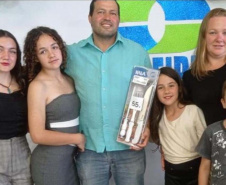 Luiza Gabrielly Damaratti, de 16 anos, estudante do 2º ano do ensino médio do Colégio Estadual do Campo Paulo Freire, de Palmas, acaba de retornar de um intercâmbio de um semestre na Irlanda.