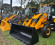 ENTREGA EQUIPAMENTOS AGRÍCOLAS