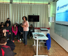 Sanepar entrega material pedagógico com enfoque ambiental para escolas de Apucarana