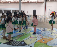 Sanepar entrega material pedagógico com enfoque ambiental para escolas de Apucarana