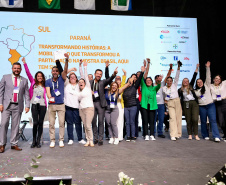 Saúde encerra participação em congresso nacional com premiação de municípios paranaenses