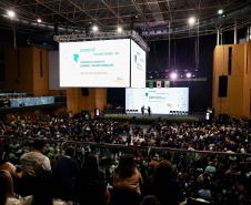 Saúde encerra participação em congresso nacional com premiação de municípios paranaenses