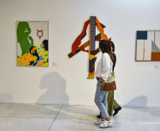 MAC Paraná recebe pesquisadora portuguesa para palestra sobre  representatividade de mulheres artistas