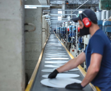 Paraná lidera intermediação de empregos no país com desempenho 217% superior ao segundo colocado