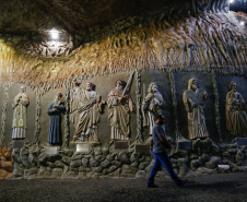 Santuário de São Miguel Arcanjo, em Bandeirantes, - Bandeirantes, 09/04/2022
