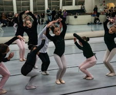 TEATRO GUAÍRA Estreia em julho o novo espetáculo da EDTG "Algo/Ritmo"
