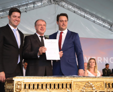 Governador Carlos Massa Ratinho Júnior dá posse ao secretário do Desenvolvimento Urbano e Obras Públicas, João Carlos Ortega .    Curitiba, 01/01/2019  -  Foto: Rodrigo Félix Leal