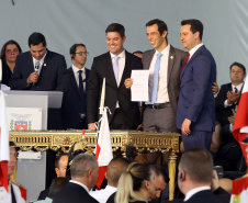 Governador Carlos Massa Ratinho Júnior dá posse ao secretário da Educação, Renato Feder. -   Curitiba, 01/01/2019  -  Foto: Jaelson Lucas/ANPr