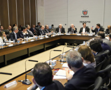 Governador Carlos Massa Ratinho Junior durante a primeira reunião de trabalho com a equipe de secretários de Estado.  -  Curitiba, 02/01/2019  -  Foto: José Fernando Ogura/ANPr