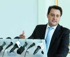 Governador Carlos Massa Ratinho Junior durante a primeira reunião de trabalho com a equipe de secretários de Estado.  -  Curitiba, 02/01/2019  -  Foto: Rodrigo Félix Leal