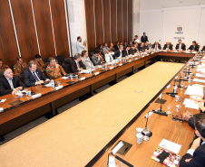 Governador Carlos Massa Ratinho Junior durante a primeira reunião de trabalho com a equipe de secretários de Estado.  -  Curitiba, 02/01/2019  -  Foto: Rodrigo Félix Leal