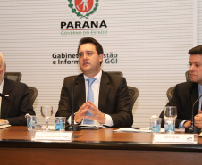 Governador Carlos Massa Ratinho Junior durante a primeira reunião de trabalho com a equipe de secretários de Estado.  -  Curitiba, 02/01/2019  -  Foto: Rodrigo Félix Leal