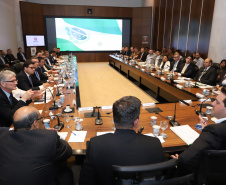 Governador Carlos Massa Ratinho Junior durante a primeira reunião de trabalho com a equipe de secretários de Estado.  -  Curitiba, 02/01/2019  -  Foto: Rodrigo Félix Leal
