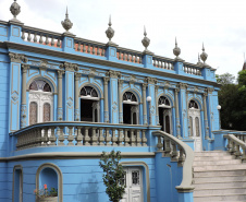 O Banco Regional de Desenvolvimento do Extremo Sul (BRDE) prorrogou o prazo para recebimento de propostas para exposições temporárias do Espaço Cultural BRDE ? Palacete dos Leões, em Curitiba. Os interessados em participar da seleção podem fazer a inscrição até 25 de janeiro de 2019. O edital completo está disponível no site do BRDE. -  Curitiba, 04/01/2019  -  Foto: Divulgação BRDE