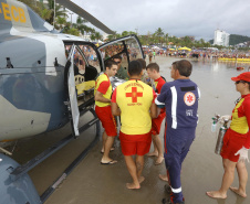 Limpeza das praias, saúde e segurança são destaques na temporada. Mais de 174 toneladas de lixo foram recolhidas nas praias do Paraná pela Sanepar, houve cerca de 700 atendimentos médicos feitos pela equipe da Secretaria da Saúde.  Operação Verão, 2018/2019  -  Foto: Jaelson Lucas/ANPr