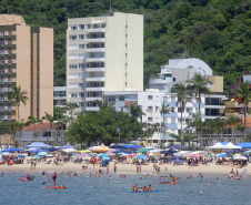 Limpeza das praias, saúde e segurança são destaques na temporada. Mais de 174 toneladas de lixo foram recolhidas nas praias do Paraná pela Sanepar, houve cerca de 700 atendimentos médicos feitos pela equipe da Secretaria da Saúde.  Operação Verão, 2018/2019  -  Foto: Jaelson Lucas/ANPr