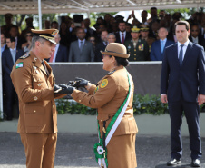 Governador Carlos Massa Ratinho Júnior participa da cerimônia de troca de comando da Polícia Militar do Paraná. O novo camandante-geral é o coronel Péricles de Matos. Ele substitui no cargo a coronel Audilene Dias Rocha.  -  Curitiba, 08/01/2019  -  Foto: José Fernando Ogura/ANPr