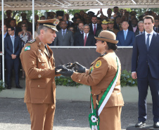 Governador Carlos Massa Ratinho Júnior participa da cerimônia de troca de comando da Polícia Militar do Paraná. O novo camandante-geral é o coronel Péricles de Matos. Ele substitui no cargo a coronel Audilene Dias Rocha.  -  Curitiba, 08/01/2019  -  Foto: Rodrigo Félix Leal