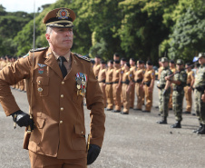 Governador Carlos Massa Ratinho Júnior participa da cerimônia de troca de comando da Polícia Militar do Paraná. O novo camandante-geral é o coronel Péricles de Matos. Ele substitui no cargo a coronel Audilene Dias Rocha.  -  Curitiba, 08/01/2019  -  Foto: Rodrigo Félix Leal