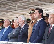 Governador Carlos Massa Ratinho Júnior participa da cerimônia de troca de comando da Polícia Militar do Paraná. O novo camandante-geral é o coronel Péricles de Matos. Ele substitui no cargo a coronel Audilene Dias Rocha.  -  Curitiba, 08/01/2019  -  Foto: Rodrigo Félix Leal