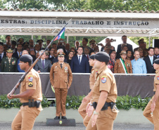 Governador Carlos Massa Ratinho Júnior participa da cerimônia de troca de comando da Polícia Militar do Paraná. O novo camandante-geral é o coronel Péricles de Matos. Ele substitui no cargo a coronel Audilene Dias Rocha.  -  Curitiba, 08/01/2019  -  Foto: Rodrigo Félix Leal
